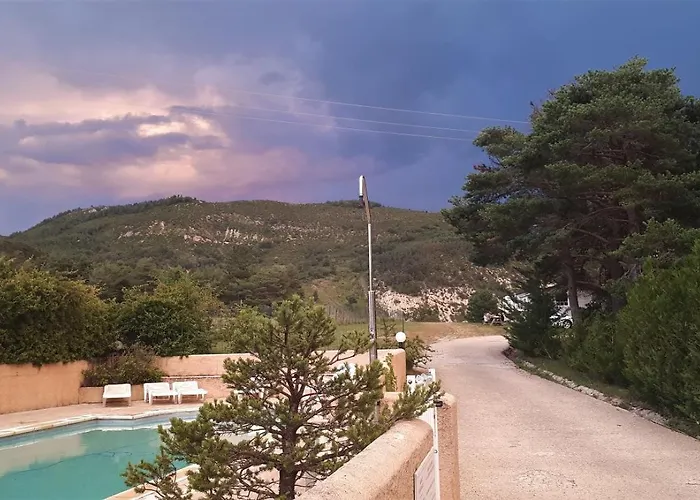 Campsite Les Sirenes - Mobilhome 9 *